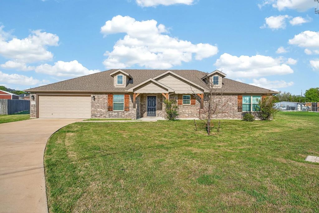 3905 Chippewa Court, Granbury
