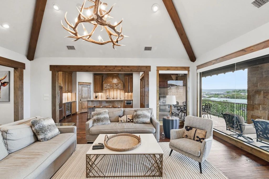 2212 Century Oak Drive, Graford
