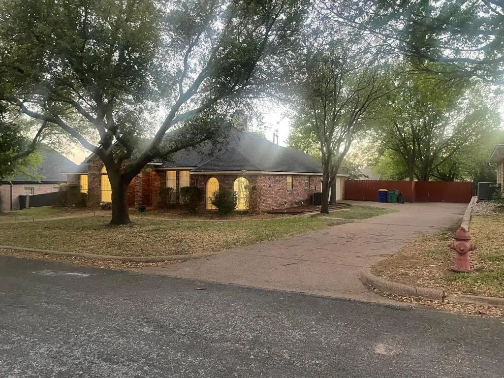 201 Chaparral Drive, Hillsboro