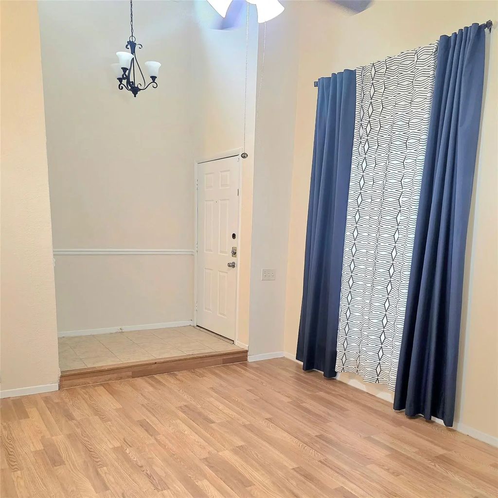 11805 Leisure Drive, Dallas