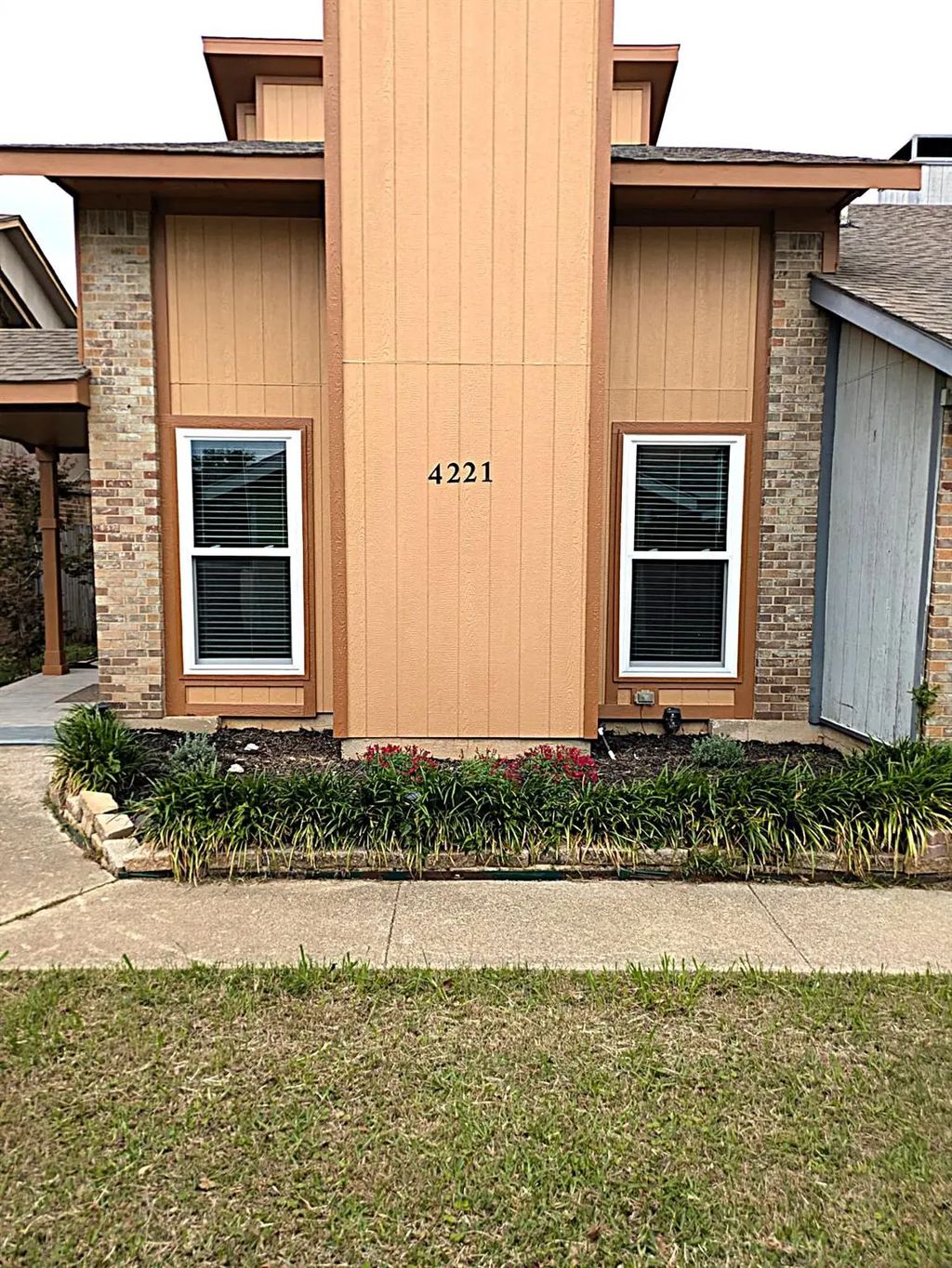 4221 John Court, Flower Mound