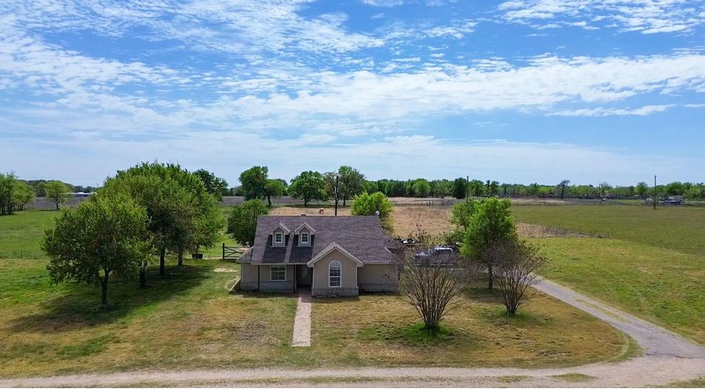 4773 Patton Lake Road, Aquilla