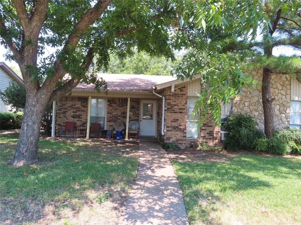 2113 Vail Drive, Garland