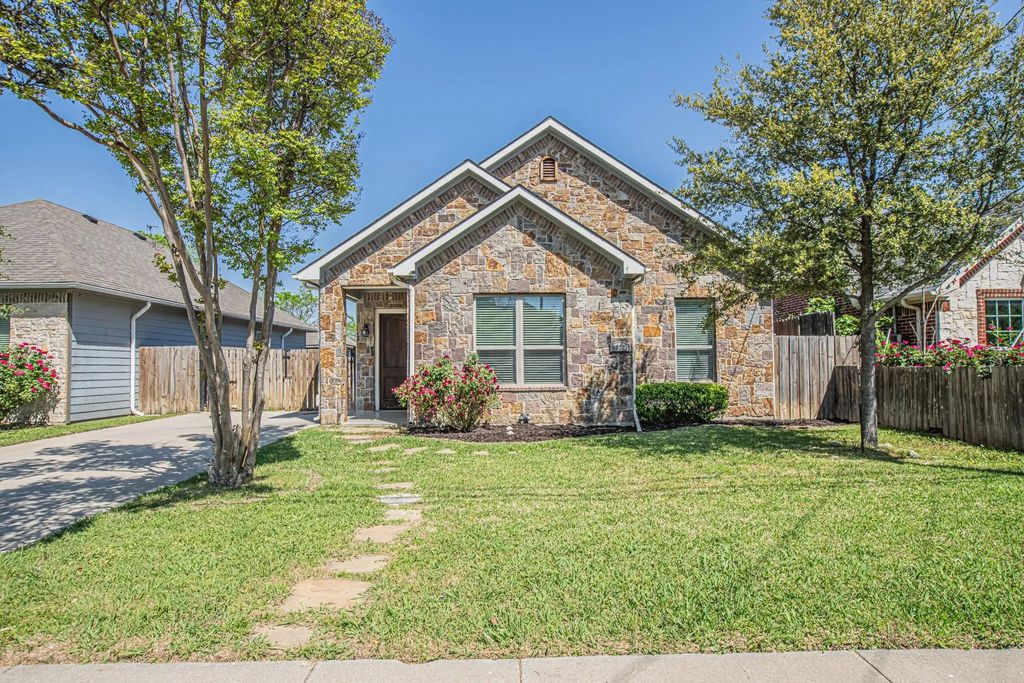 4927 Mexicana Road, Dallas