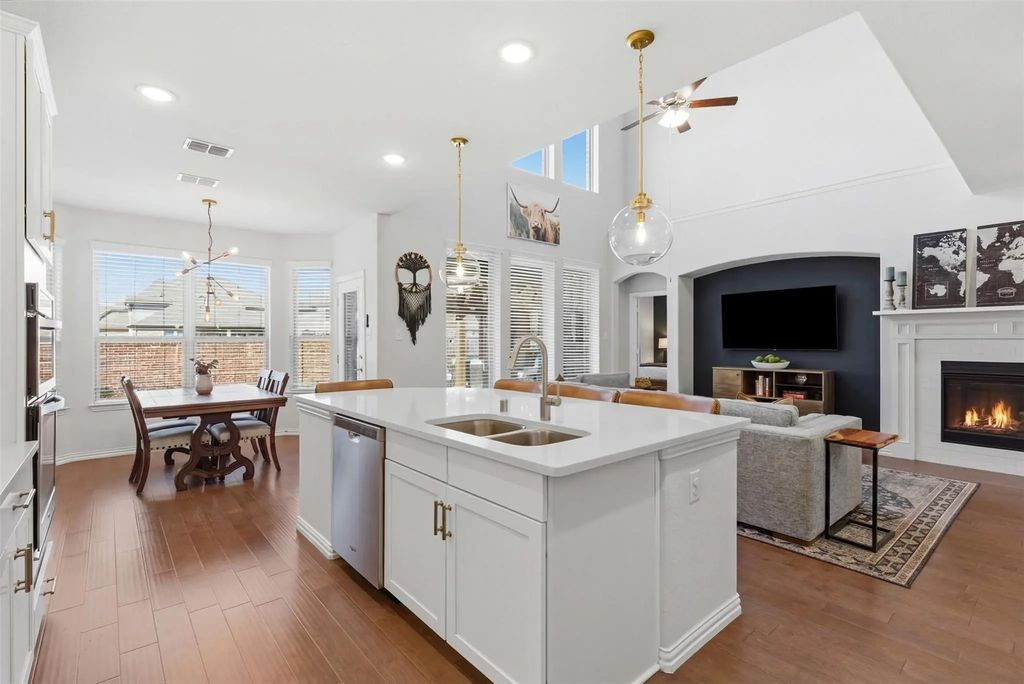 2811 Hackberry Creek Trail, Celina