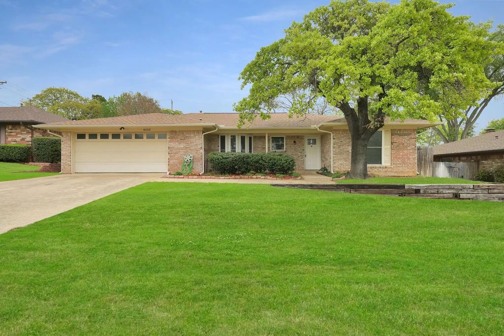 4203 Pleasant Hill Drive, Arlington