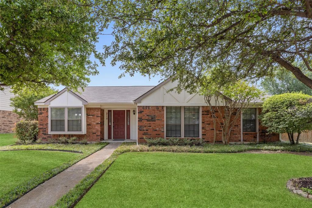 215 Aspenway Drive, Coppell