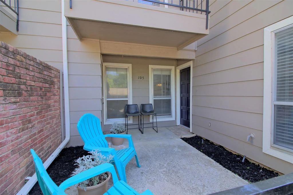 7510 Holly Hill Drive 105, Dallas