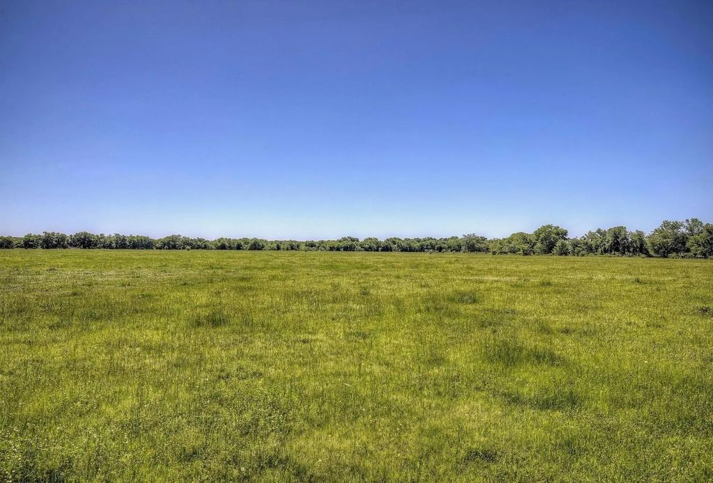 County Road 3566, Dike