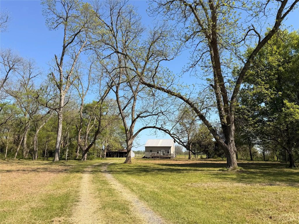 212 Gray Street, Belcher
