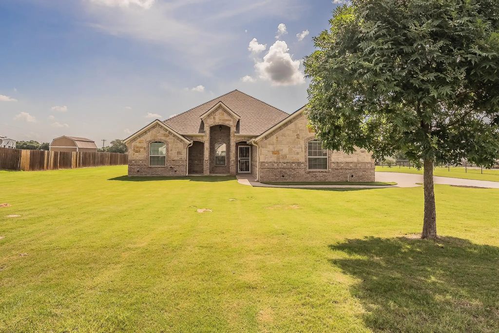 105 Briar Meadows Circle, Azle