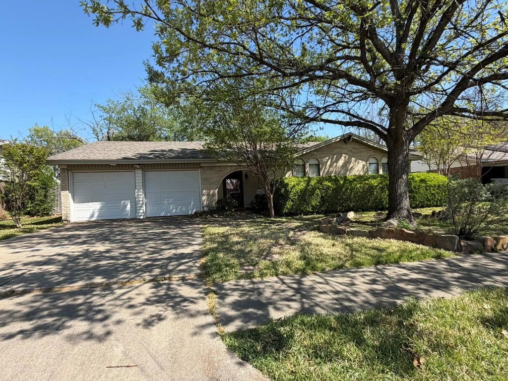 5112 Karen Drive, North Richland Hills