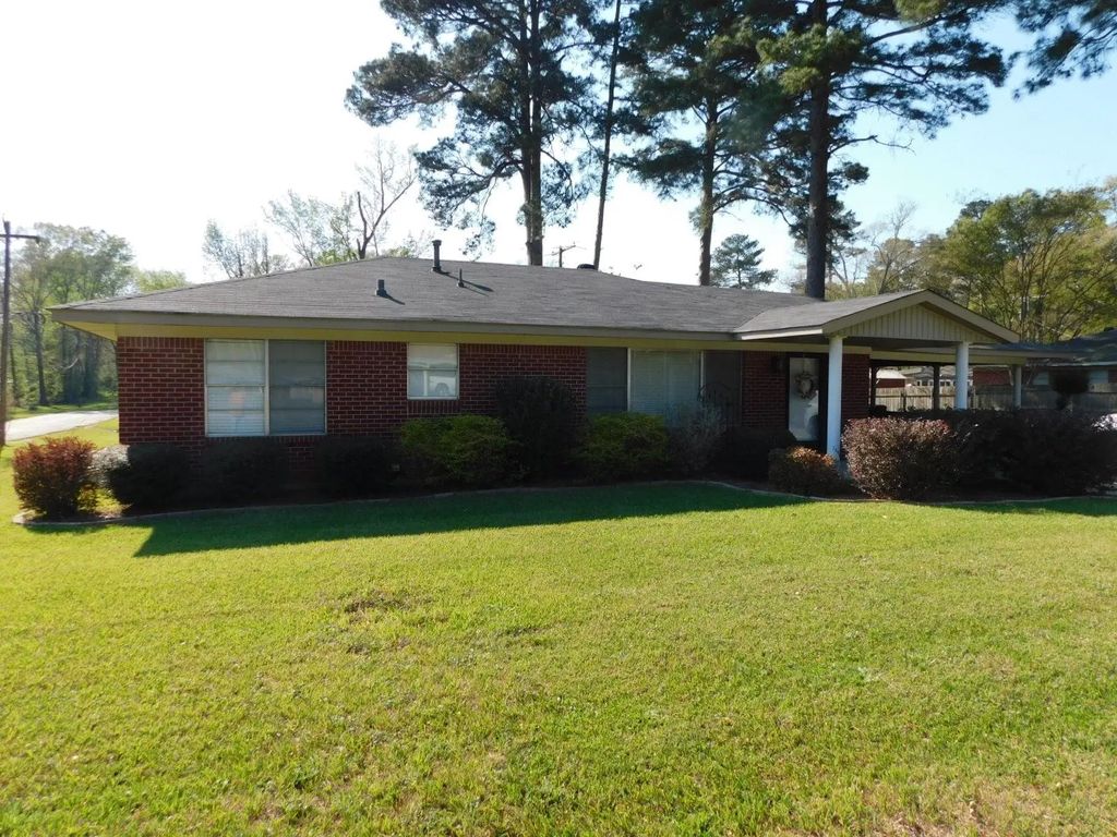 201 Ne 8th Street, Springhill