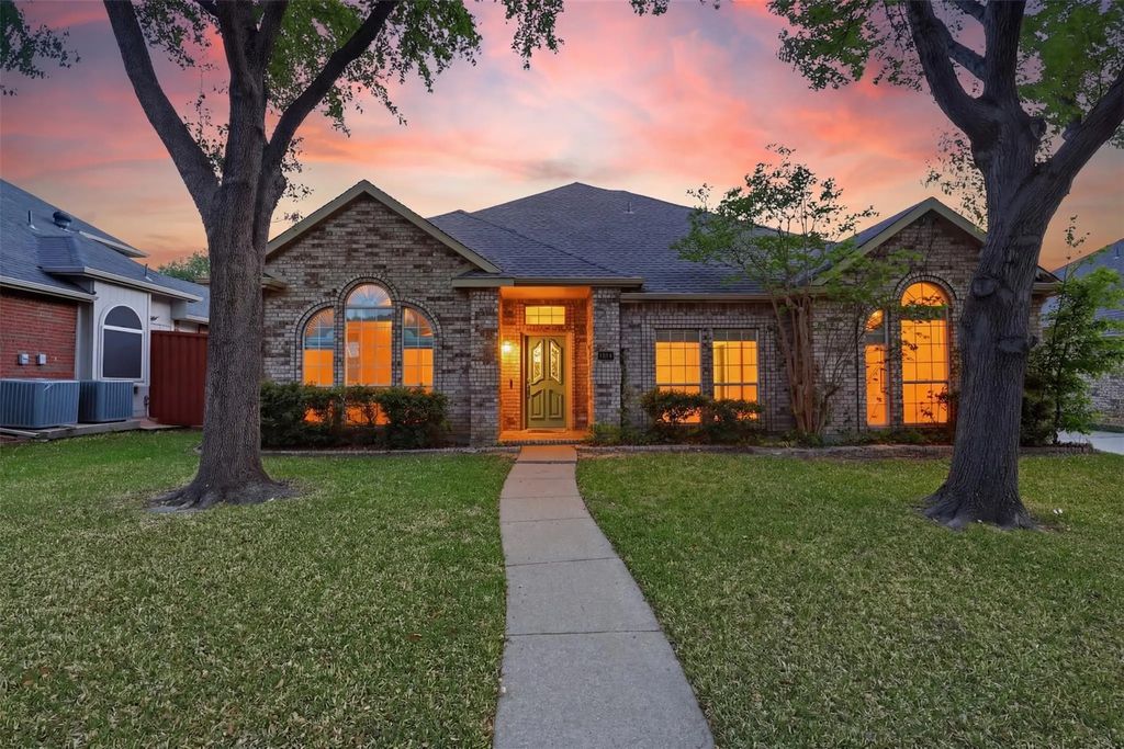 1421 Susan Lane, Carrollton