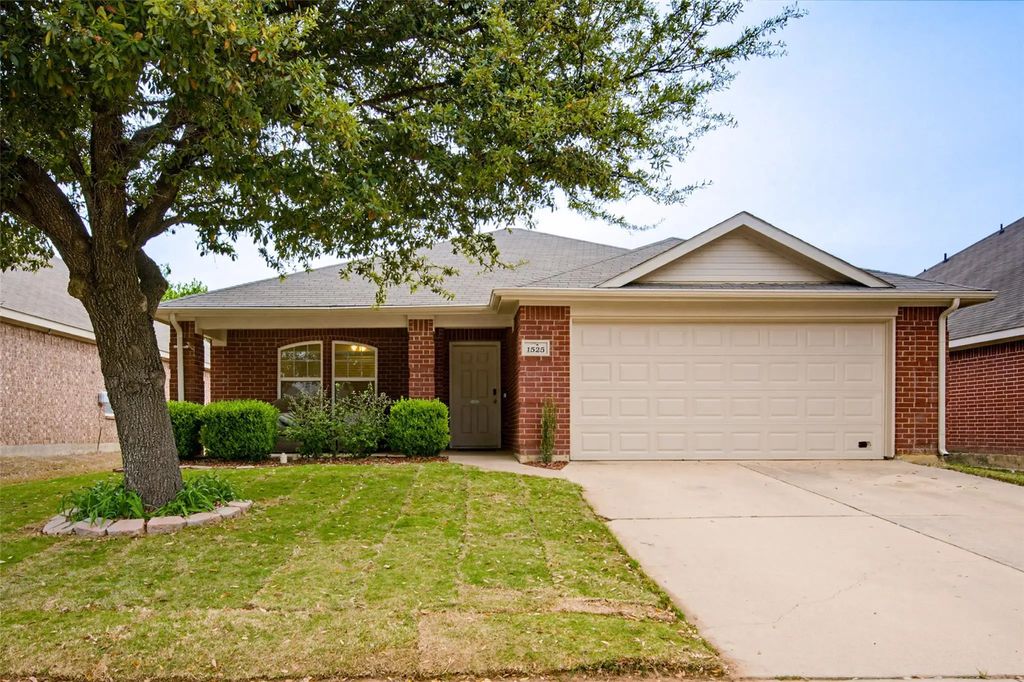 1525 Wickham Drive, Burleson