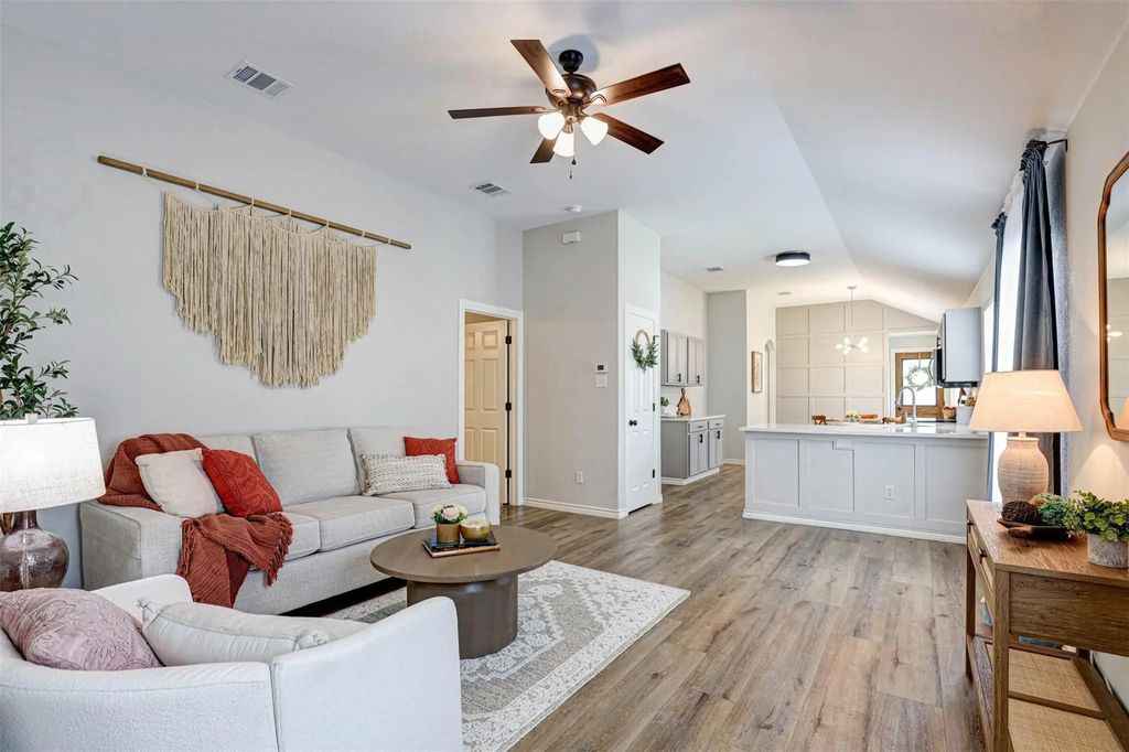 11901 Brown Fox Drive, Fort Worth