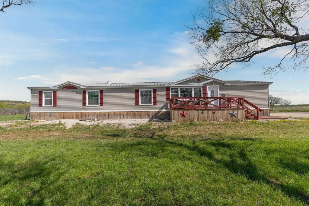 2284 County Road 110, Santa Anna