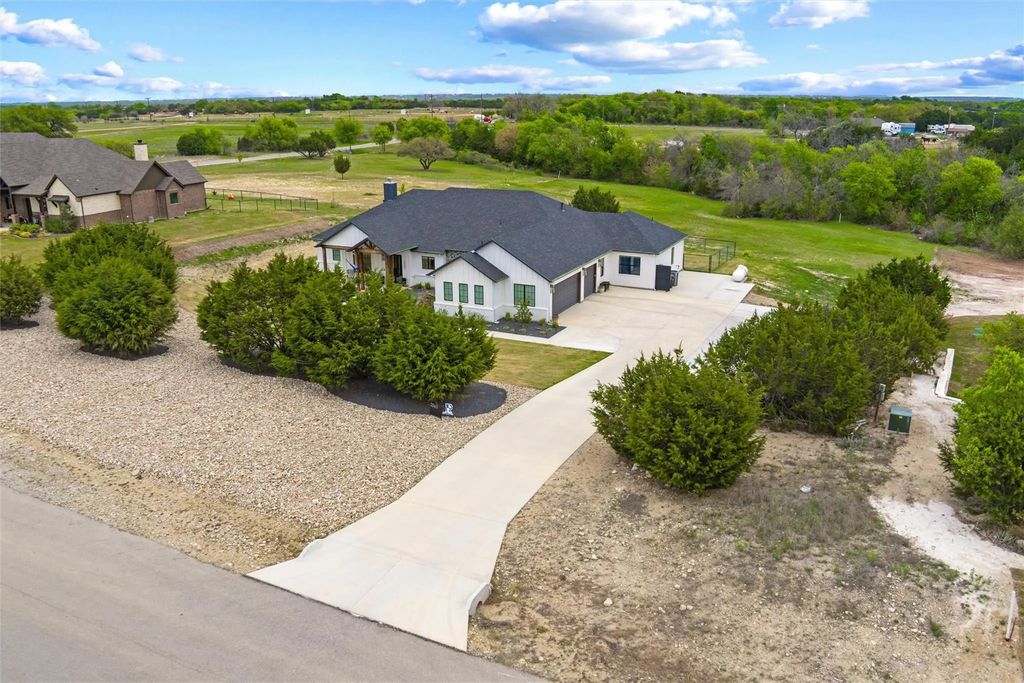 2043 Woodland Road, Weatherford