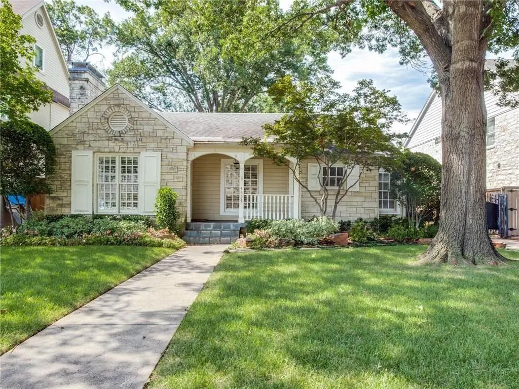 4327 Bryn Mawr Drive, University Park