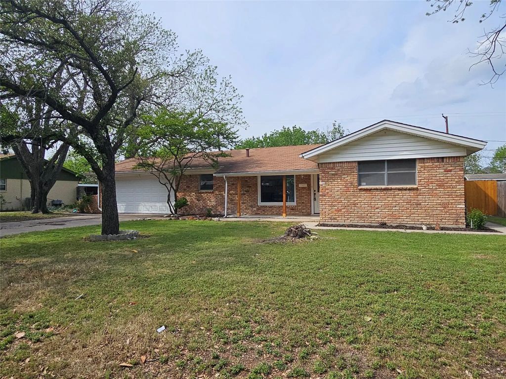5629 Starlight Drive, Haltom City