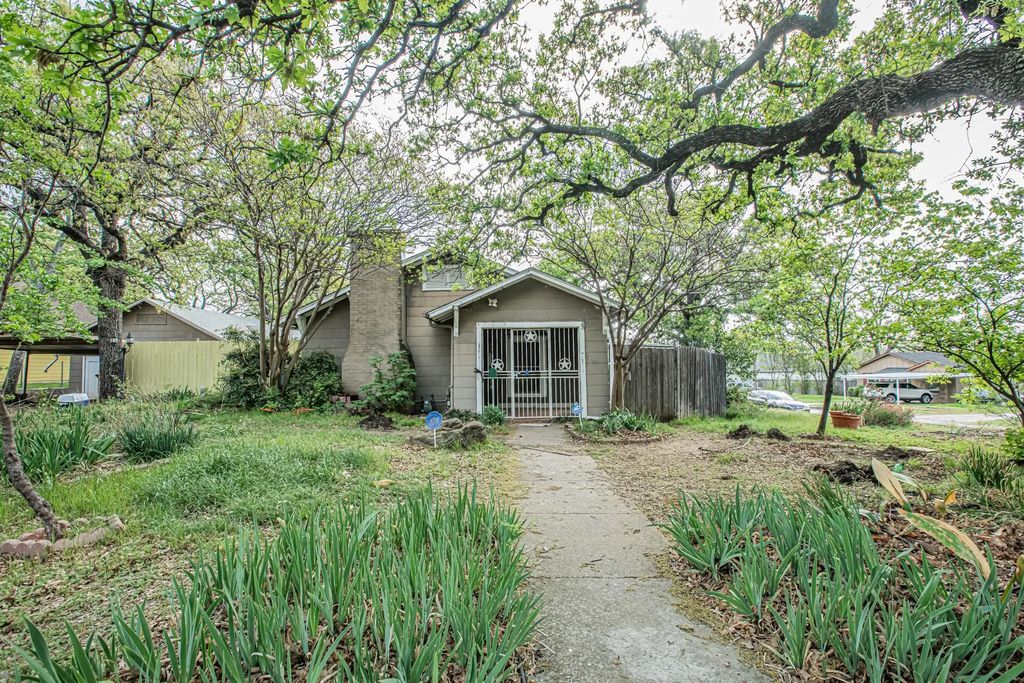 2625 Canton Drive, Fort Worth