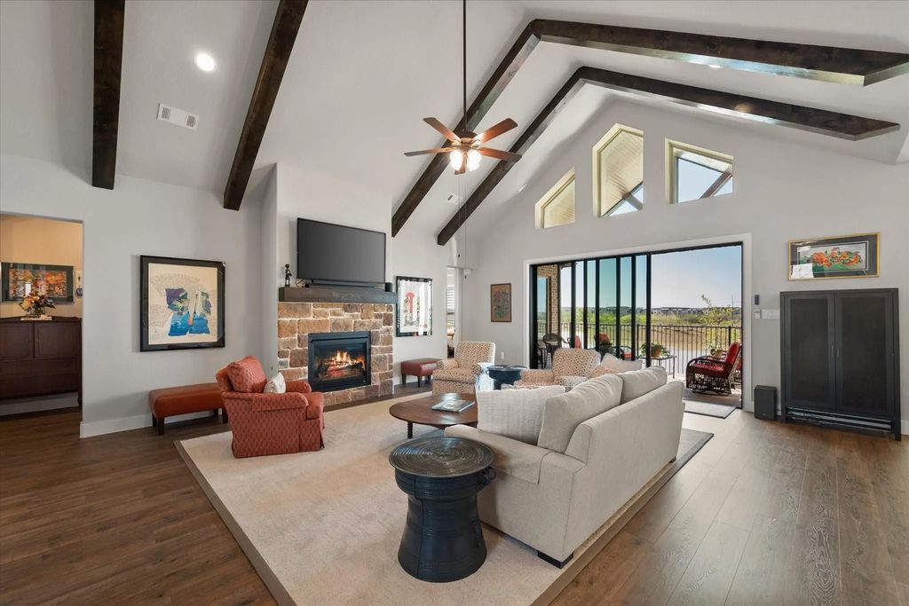 6153 Lucia Drive, Fort Worth
