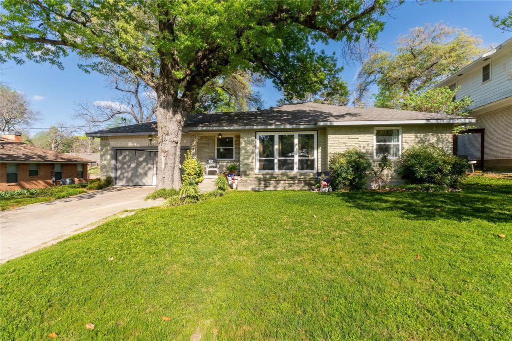 2422 Santa Cruz Drive, Dallas