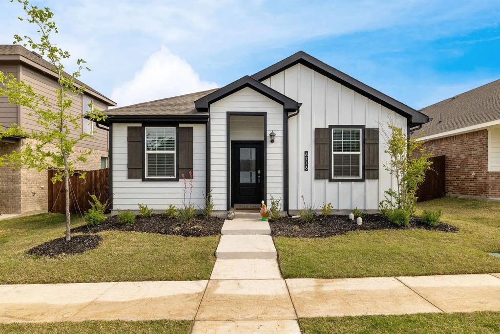 6736 Windfall Drive, Fort Worth