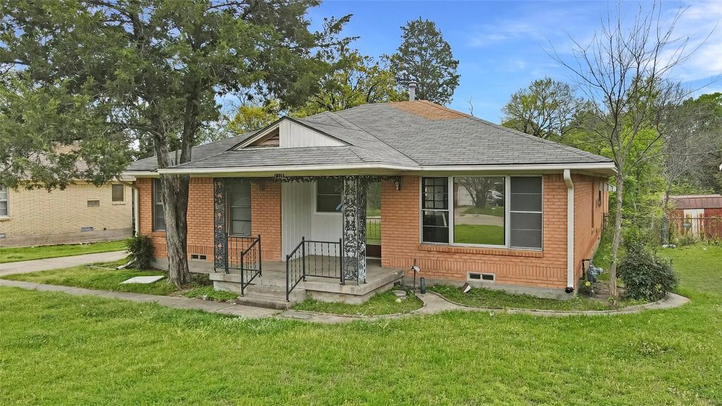 7328 Ravehill Lane, Dallas