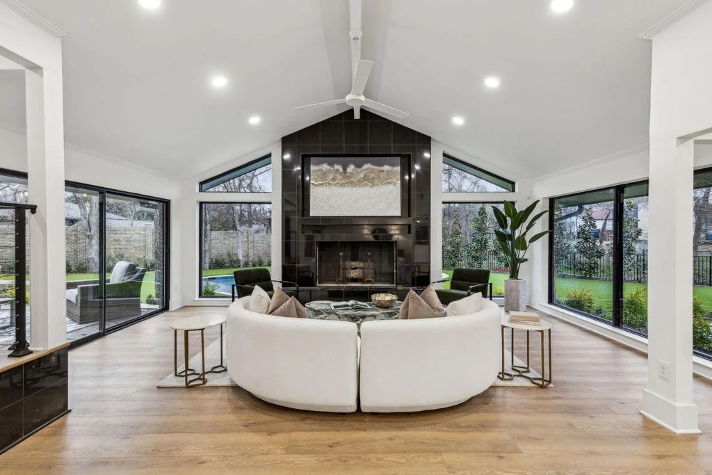7420 Royal Lane, Dallas