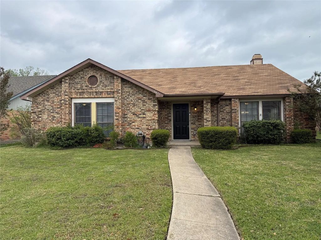 9421 Shipman Street, Rowlett