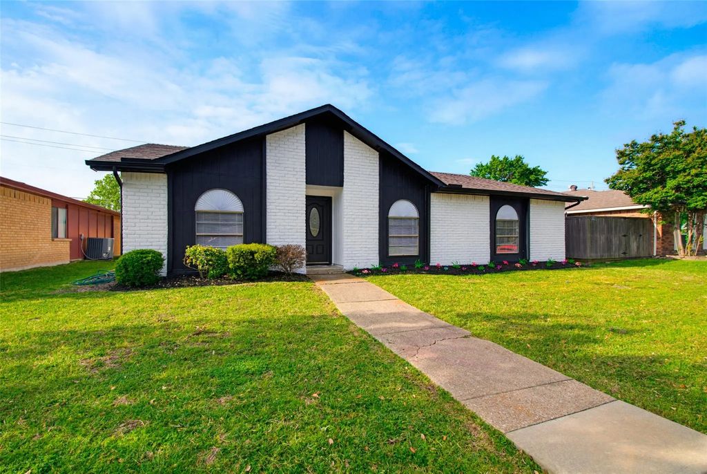 8718 Vernon Drive, Rowlett