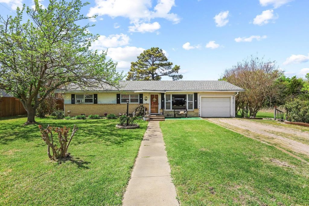 110 Vine Street, Pottsboro