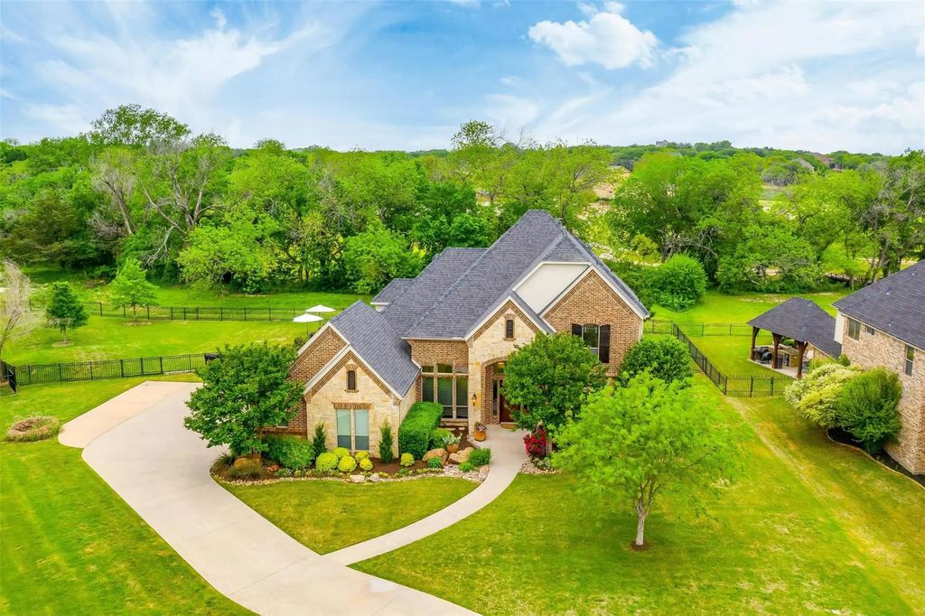 203 Augusta Court, Aledo