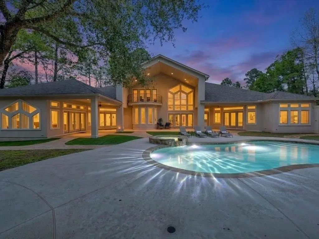 205 Twin Creek Street, Lufkin