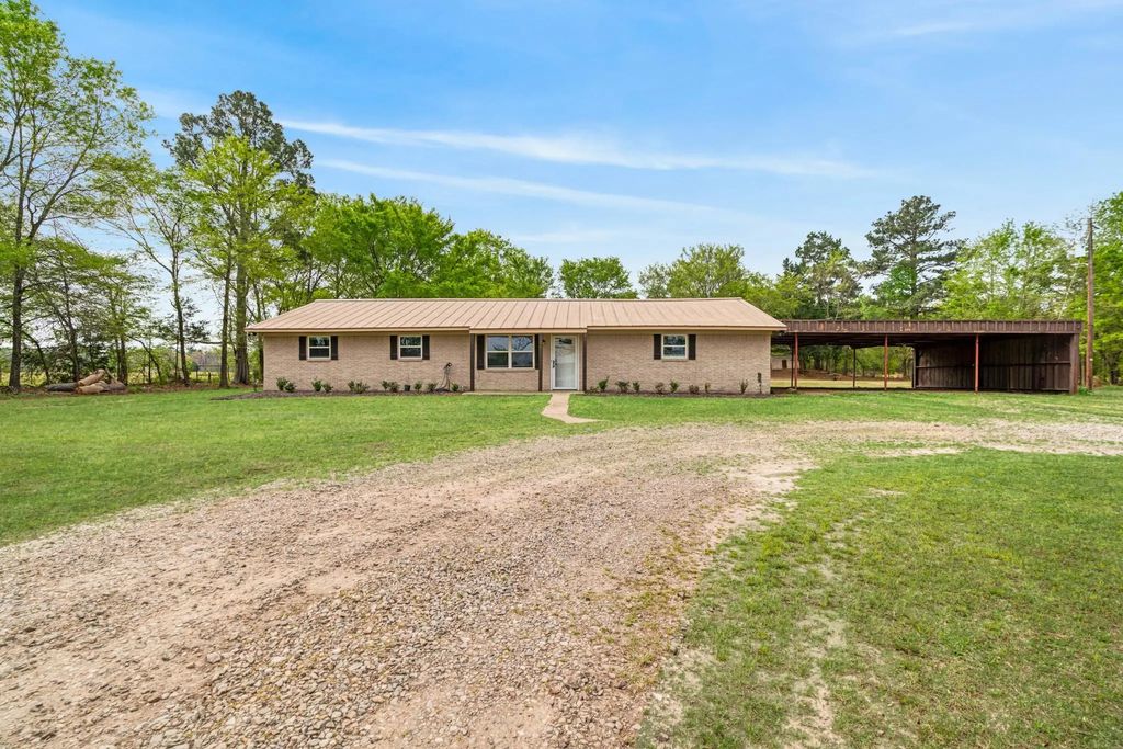 10689 Fm 1502, Blossom