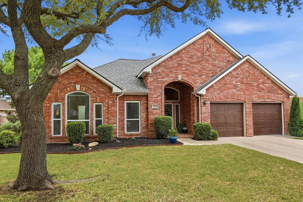 8409 Sequoia Way, Fort Worth