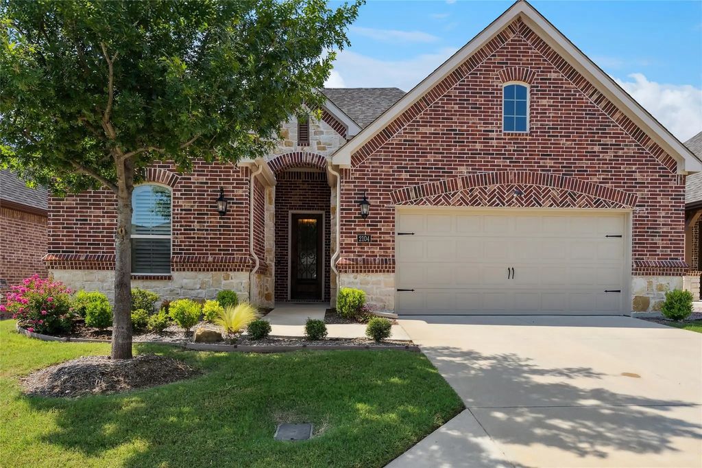 2104 Ladera Way 2104, Mansfield