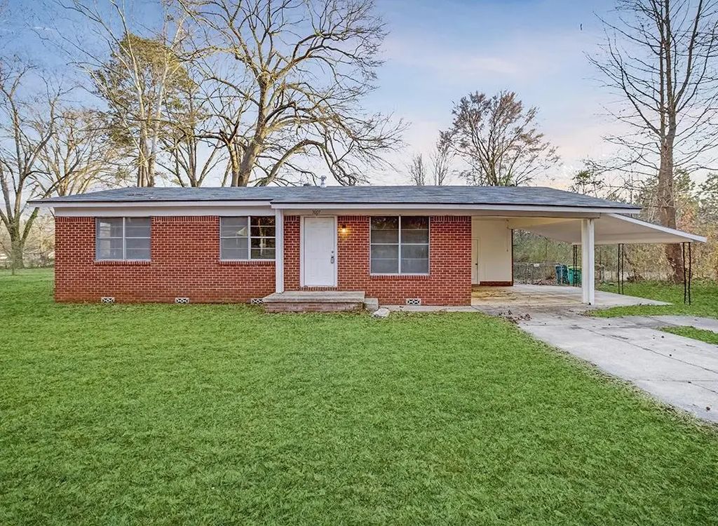 3007 Hollywood Street, Texarkana