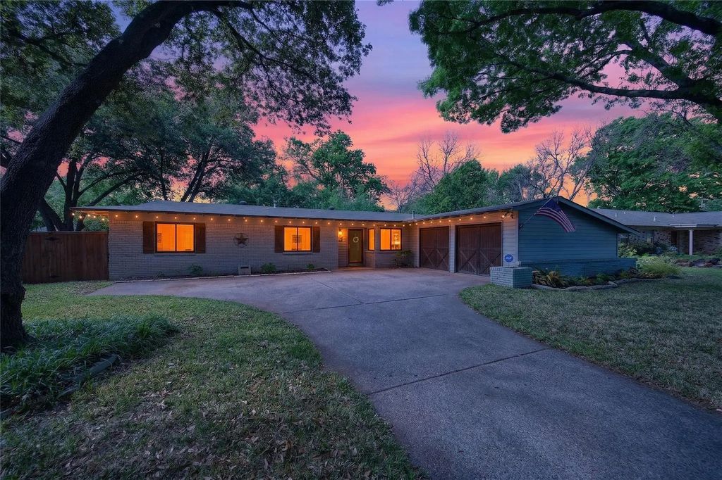 4121 Bilglade Road, Fort Worth