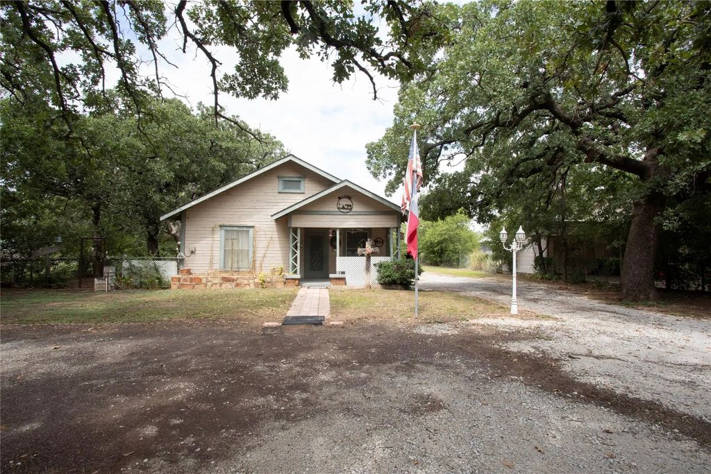 1311 Loving Highway, Graham