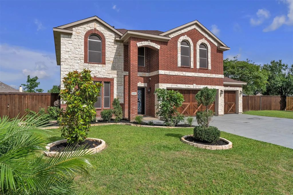 5401 Loftsmoor Court, Fort Worth