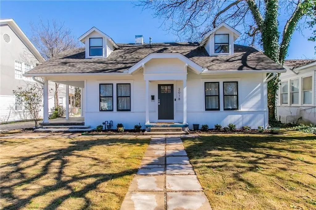2018 Columbus Avenue, Waco