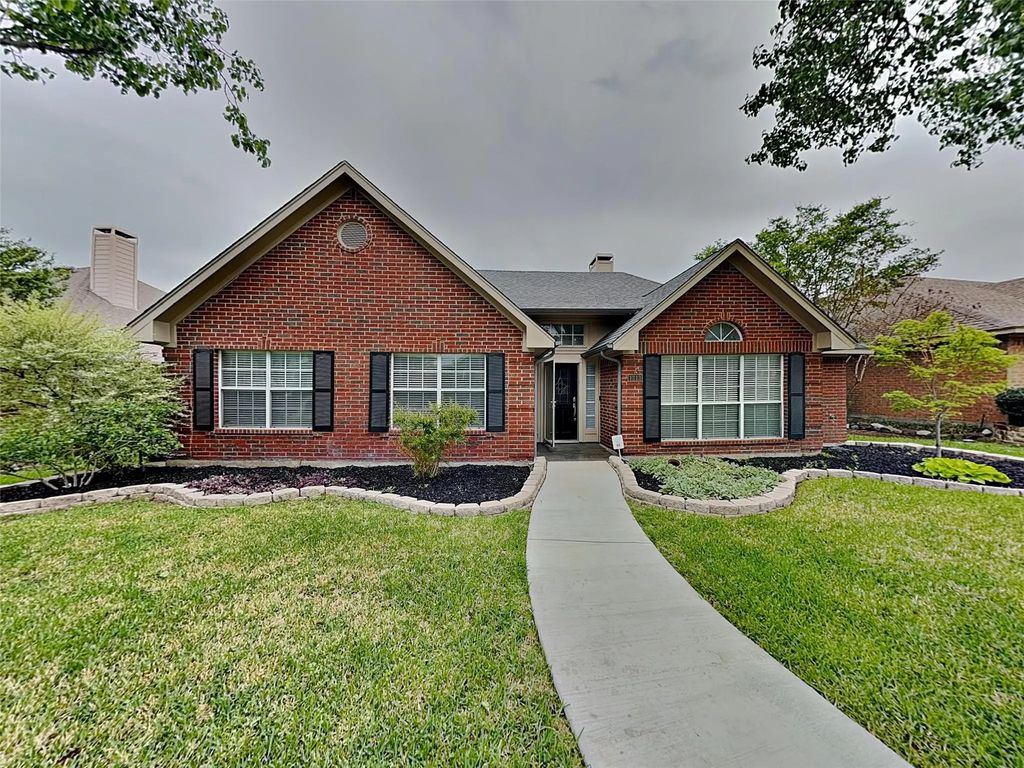 1313 Red Maple Drive, Carrollton