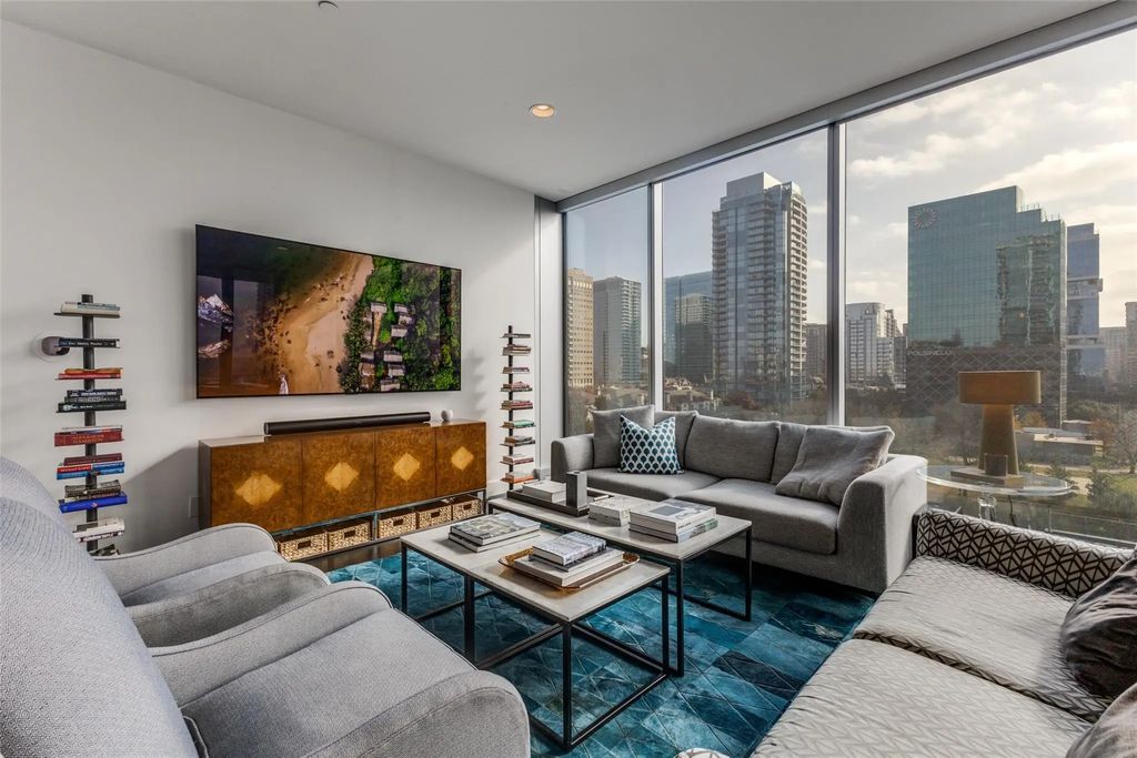 3130 N Harwood Street 801, Dallas
