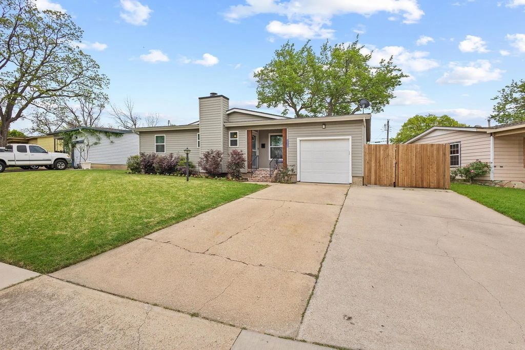 2550 Brandywine Drive, Farmers Branch