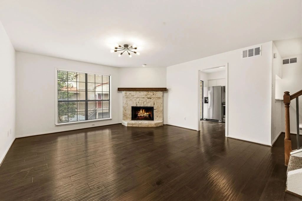 5200 Martel Avenue 18d, Dallas