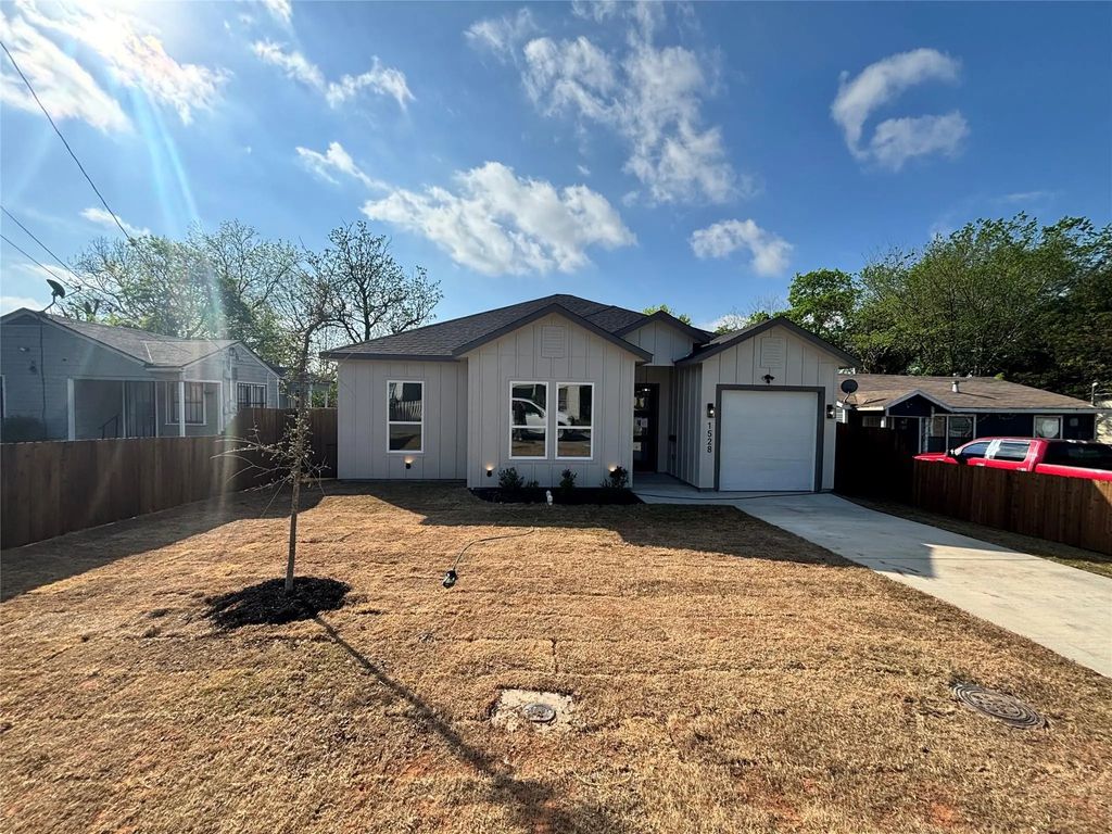 1528 Owega Avenue, Dallas