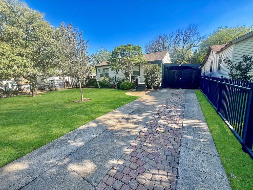 2212 Barlow Avenue, Dallas