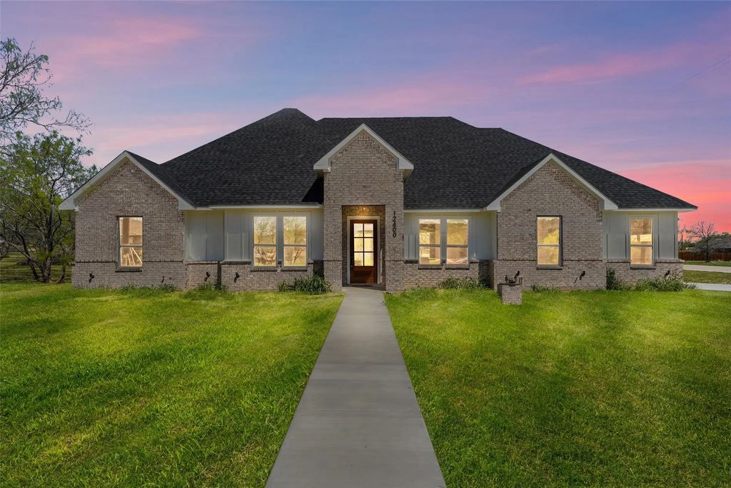 12400 Iris Court, Fort Worth